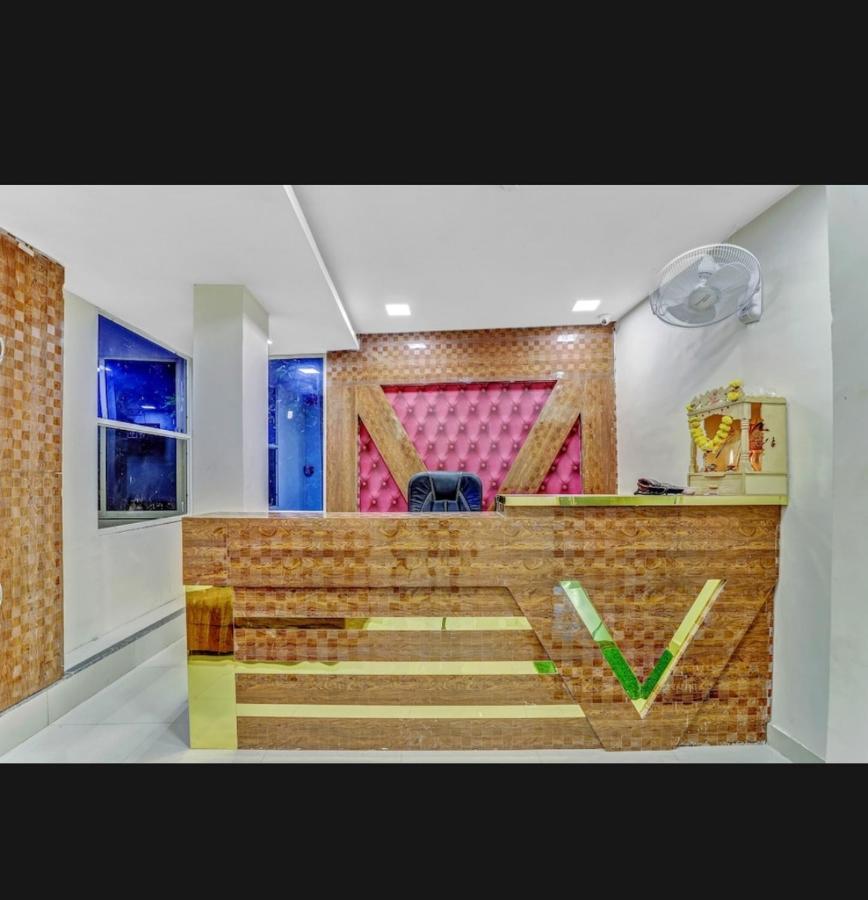 Hotel Bhavya Residency Ахмедабад Екстериор снимка