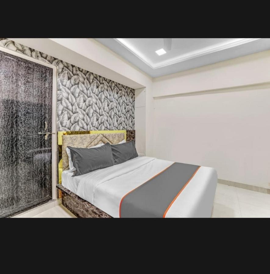 Hotel Bhavya Residency Ахмедабад Екстериор снимка