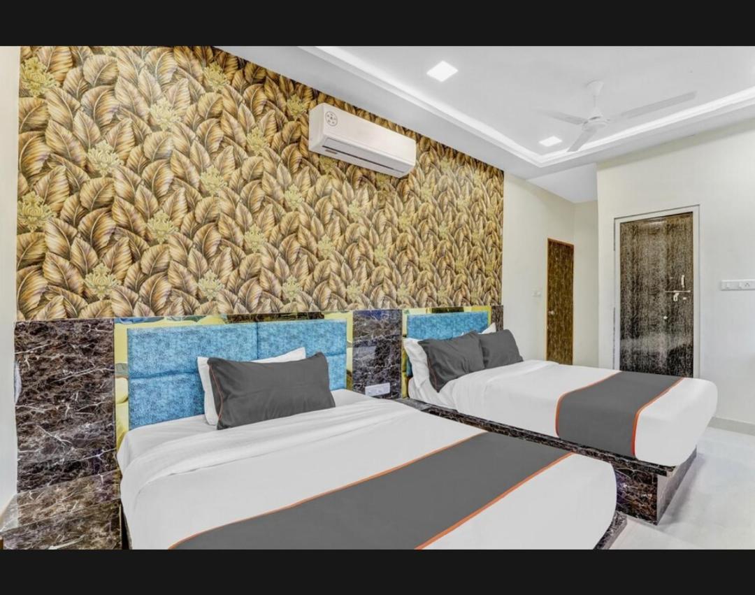 Hotel Bhavya Residency Ахмедабад Екстериор снимка